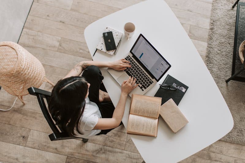 Freelance Rate Calculator: Price Without Guessing
