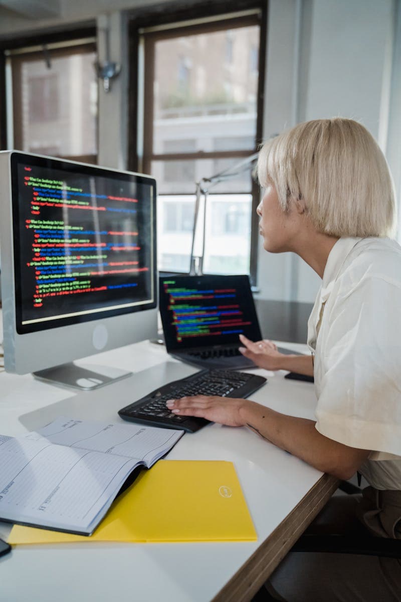 Developer working with internationalized web content