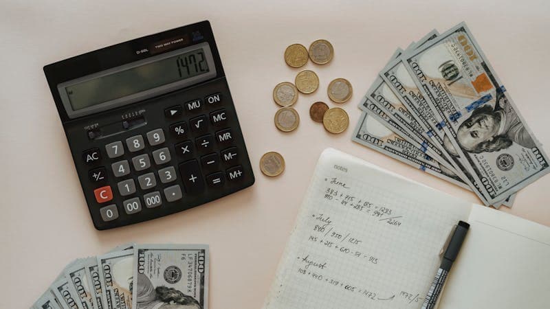 Percentage calculator showing financial computations
