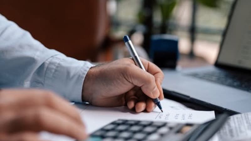 Sales Tax Calculator: How to Calculate Tax for Any Rate or Region